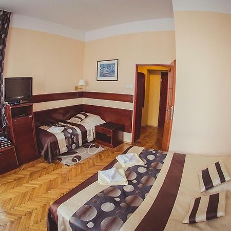 Pensjonat Willa Sorrento Krzeszowice Bagian luar foto