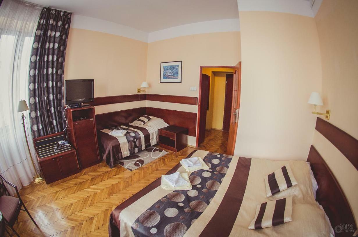 Pensjonat Willa Sorrento Krzeszowice Bagian luar foto