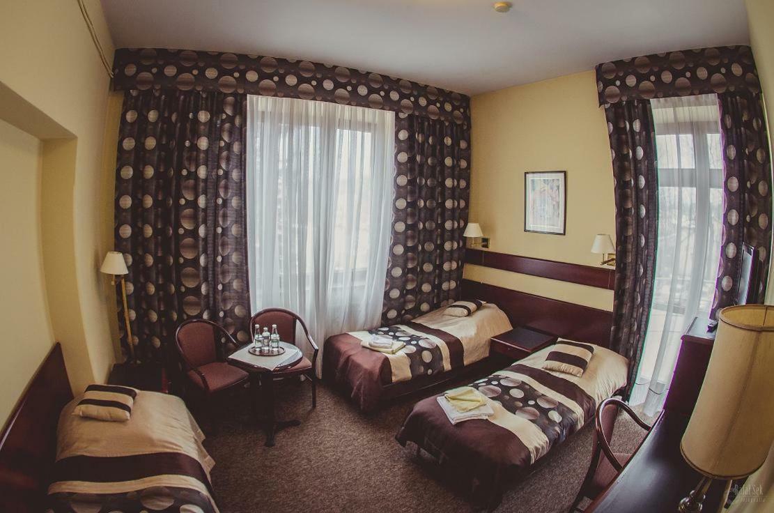 Pensjonat Willa Sorrento Krzeszowice Bagian luar foto